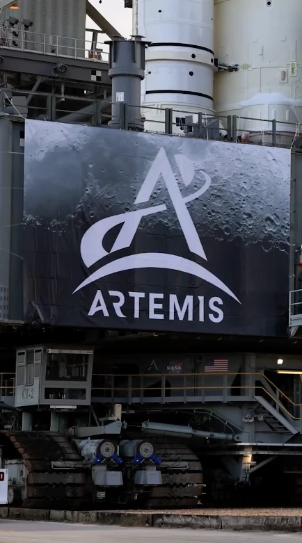 ¿Qué pasa si un astronauta tiene una emergencia en el espacio? Los secretos del traje "naranja" que salvará a la misión Artemis II