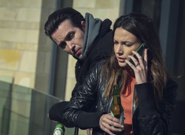 Engaños: la miniserie británica que es furor en Netflix y no te va a dejar moverte del sillón