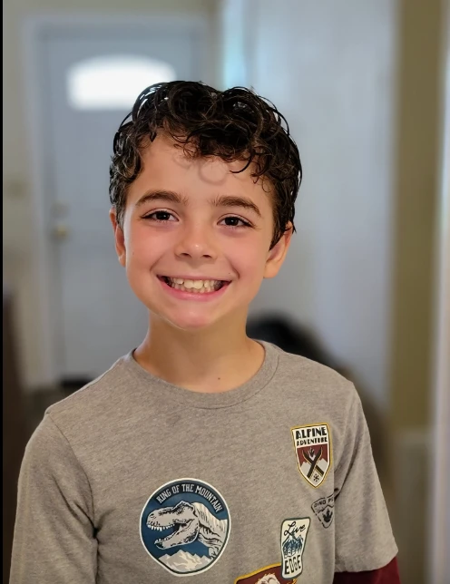 Un mensaje equivocado y un milagro de 50 mil dólares: la historia del nene que venció a la leucemia gracias a un error de chat