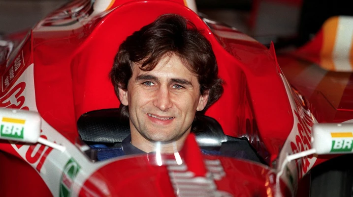 Alex Zanardi: perdió las piernas, fue dado por muerto y volvió a sobrevivir a otro accidente extremo