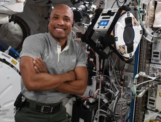 "Te amo desde la Luna": el mensaje del astronauta Victor Glover desde el Artemis II que emocionó al mundo