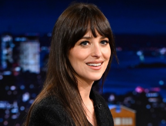 Dakota Johnson sorprendió con un cambio de look