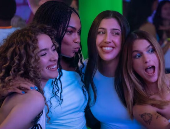 Qué ver en Netflix: la comedia protagonizada por la hija de Adam Sandler que está en el top 2