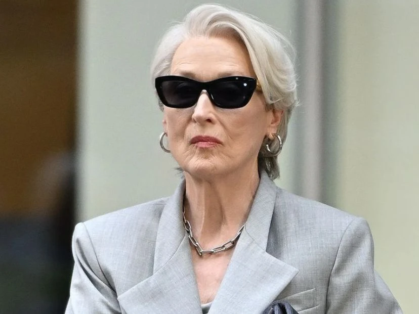 Meryl Streep deslumbró con un look de Richard Quinn en la premiere de "El diablo viste a la moda 2" en Londres