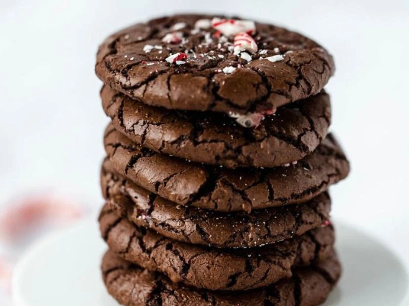 Cookies de chocolate amargo y pimienta rosa: la receta fácil con un toque gourmet inesperado