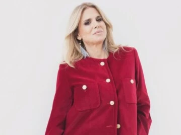 Flavia Palmiero apostó al rojo y al denim: el look elegante y canchero que podés copiar