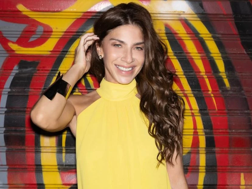 Romina Gaetani deslumbró con un vestido amarillo de Fabián Zitta