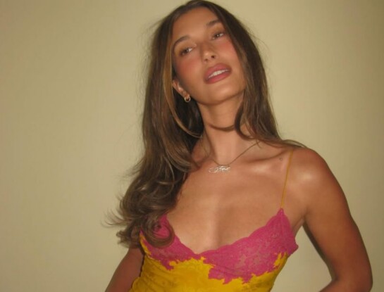 El look de Hailey Bieber que se robó todas las miradas en su fin de semana de Coachella