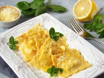 Pasta casera: la receta de los ravioles de ricota y limón