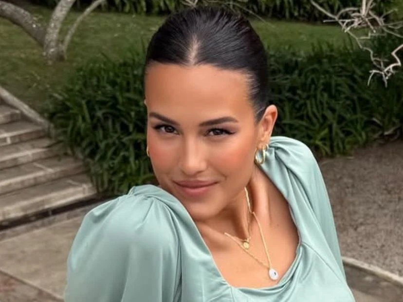 El look de Luli Fernández que revive el romanticismo (y lo hace tendencia)