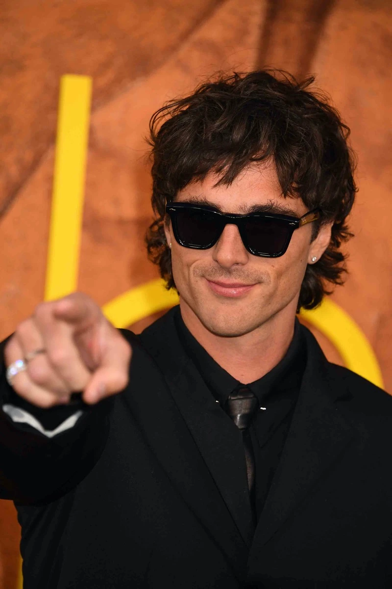 de Zendaya a Jacob Elordi, los looks del elenco de Euphoria en la alfombra roja