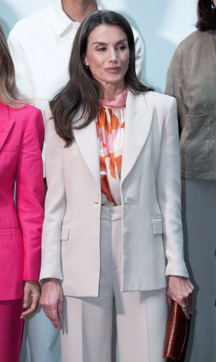 La reina Letizia con sus zapatos Mary Jane. 