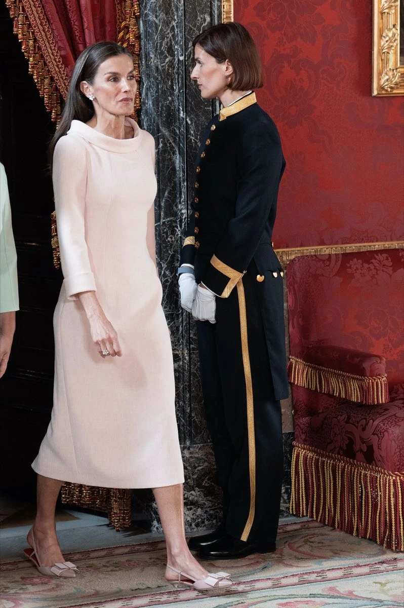 El look de Letizia en el Palacio Real que se llevó todas las miradas. 