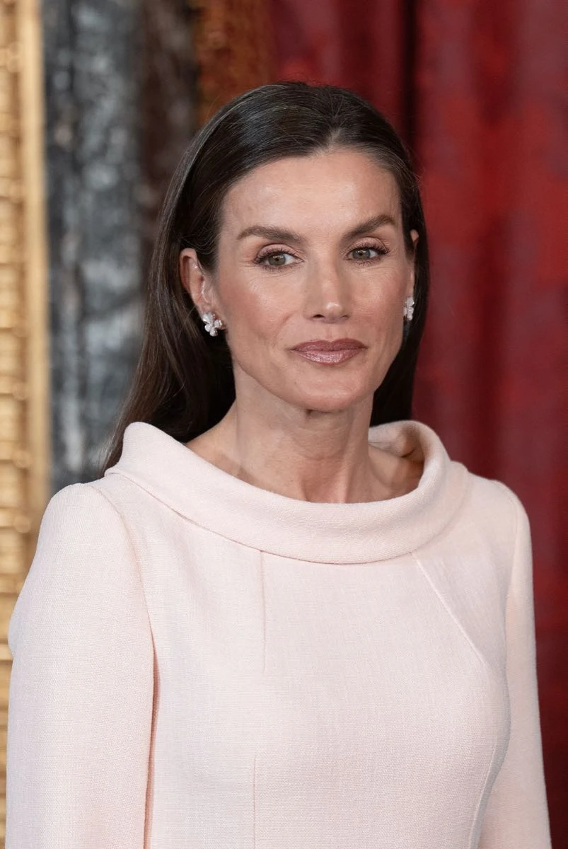 El look de Letizia en el Palacio Real que se llevó todas las miradas. 