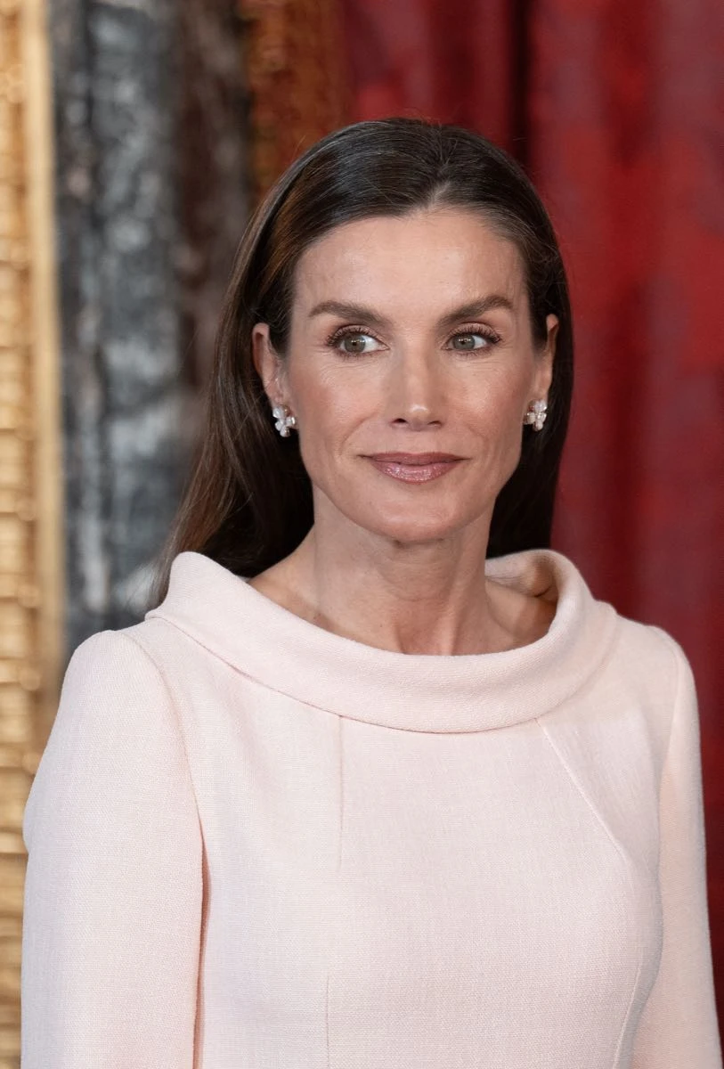 El look de Letizia en el Palacio Real que se llevó todas las miradas. 