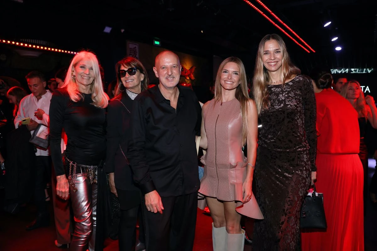 Evelyn Schiedl, teresa Calandra, Fabián Zitta, Sofía Zámolo y Lorena Ceriscioli.