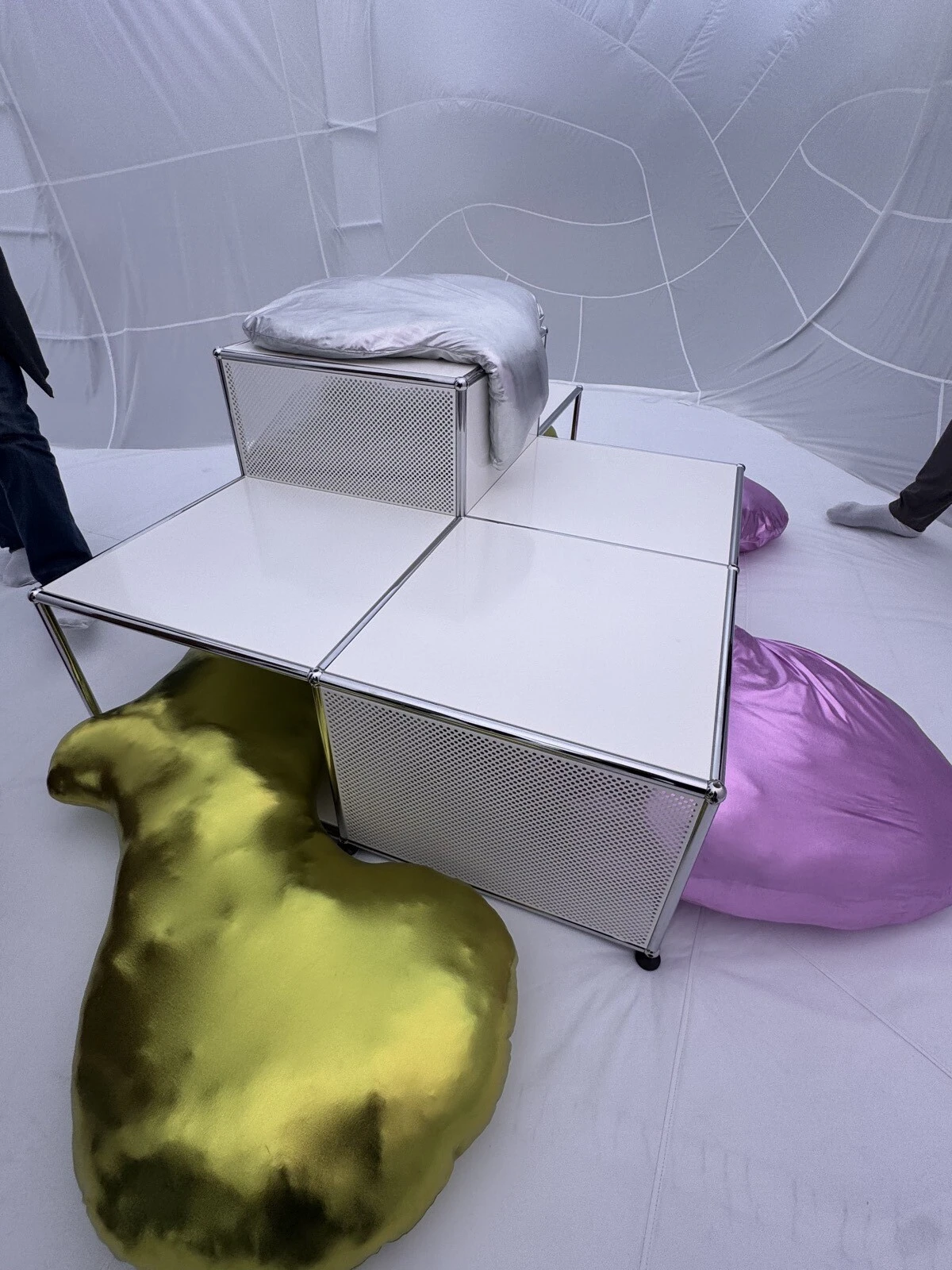 Annabelle Schneider x USM