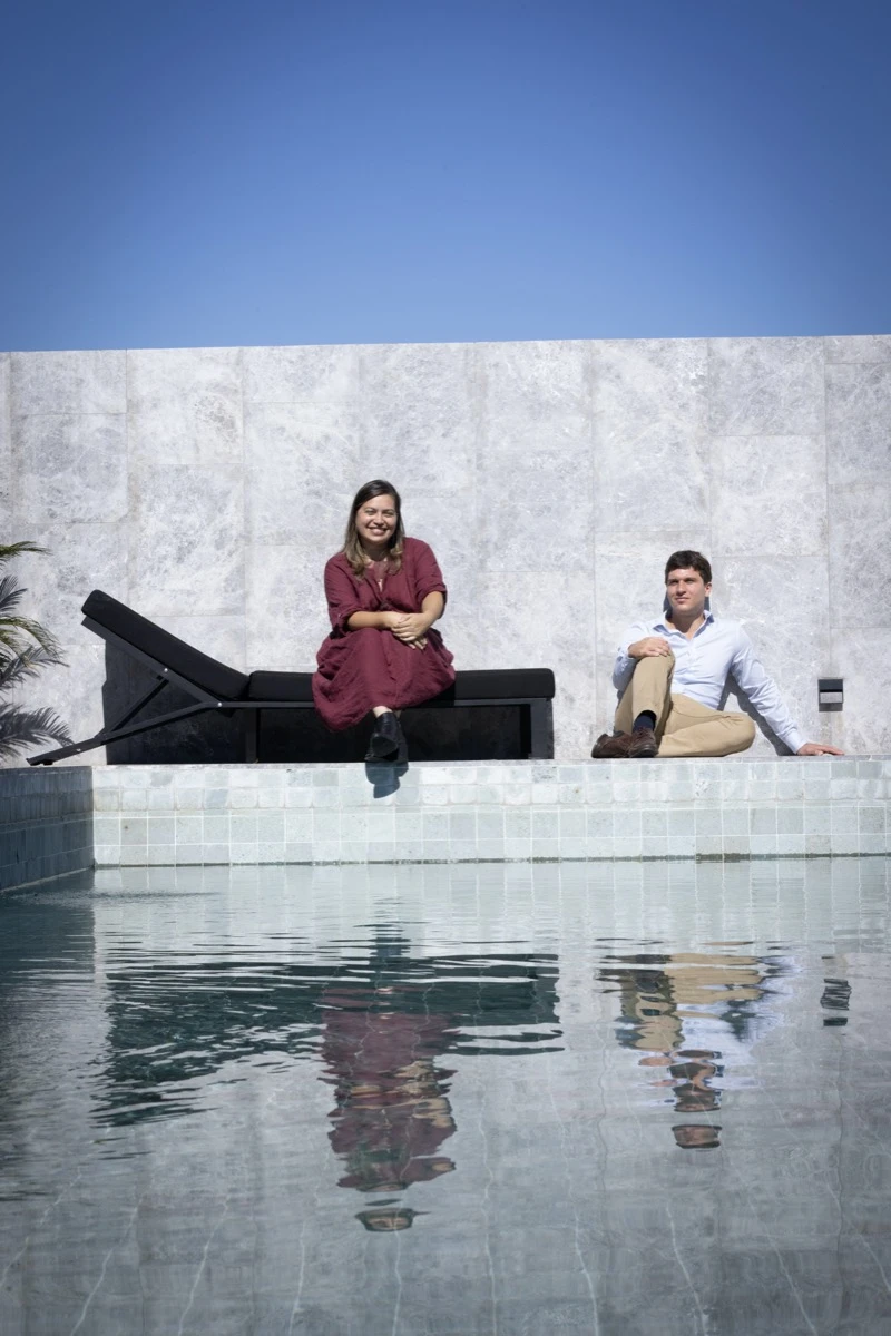 Juliana y Martín conciben la arquitectura "como una práctica guiada por el sentido trascendente y por la escucha". 