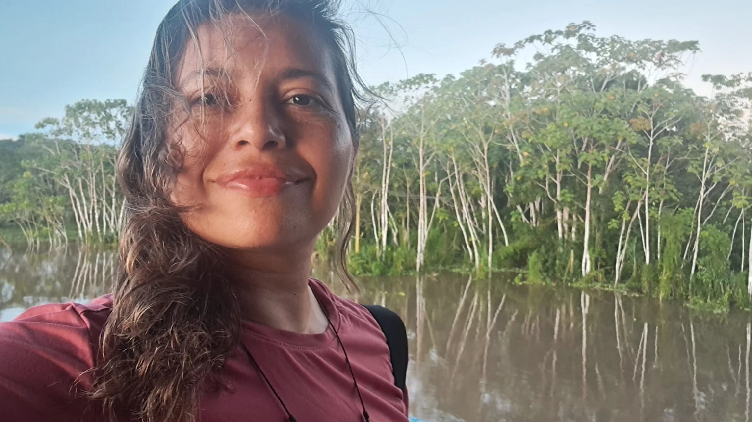 Juliana Mombelli en la selva. “Cuando estudiaba pensaba que eso de que la arquitectura mejora la calidad de vida de las personas era casi un relato". 