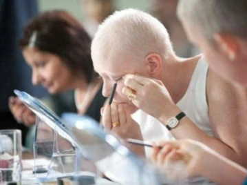 Luzca bien, siéntase mejor: el programa que transforma el bienestar de mujeres en tratamiento oncológico