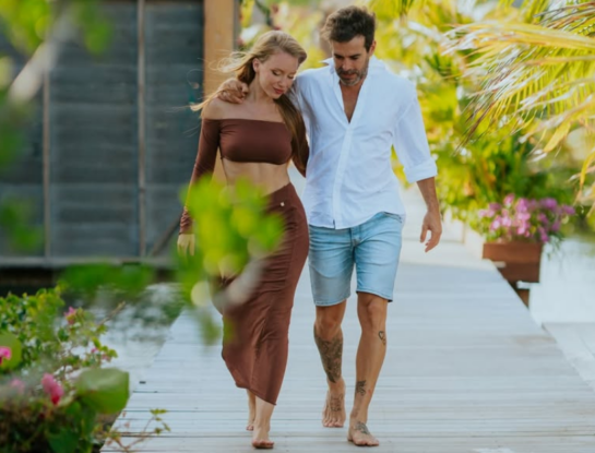 Las fotos inéditas de Nicolás Cabré y Rocío Pardo en su luna de miel en Aruba: días de playa, paseos turísticos y escenas románticas