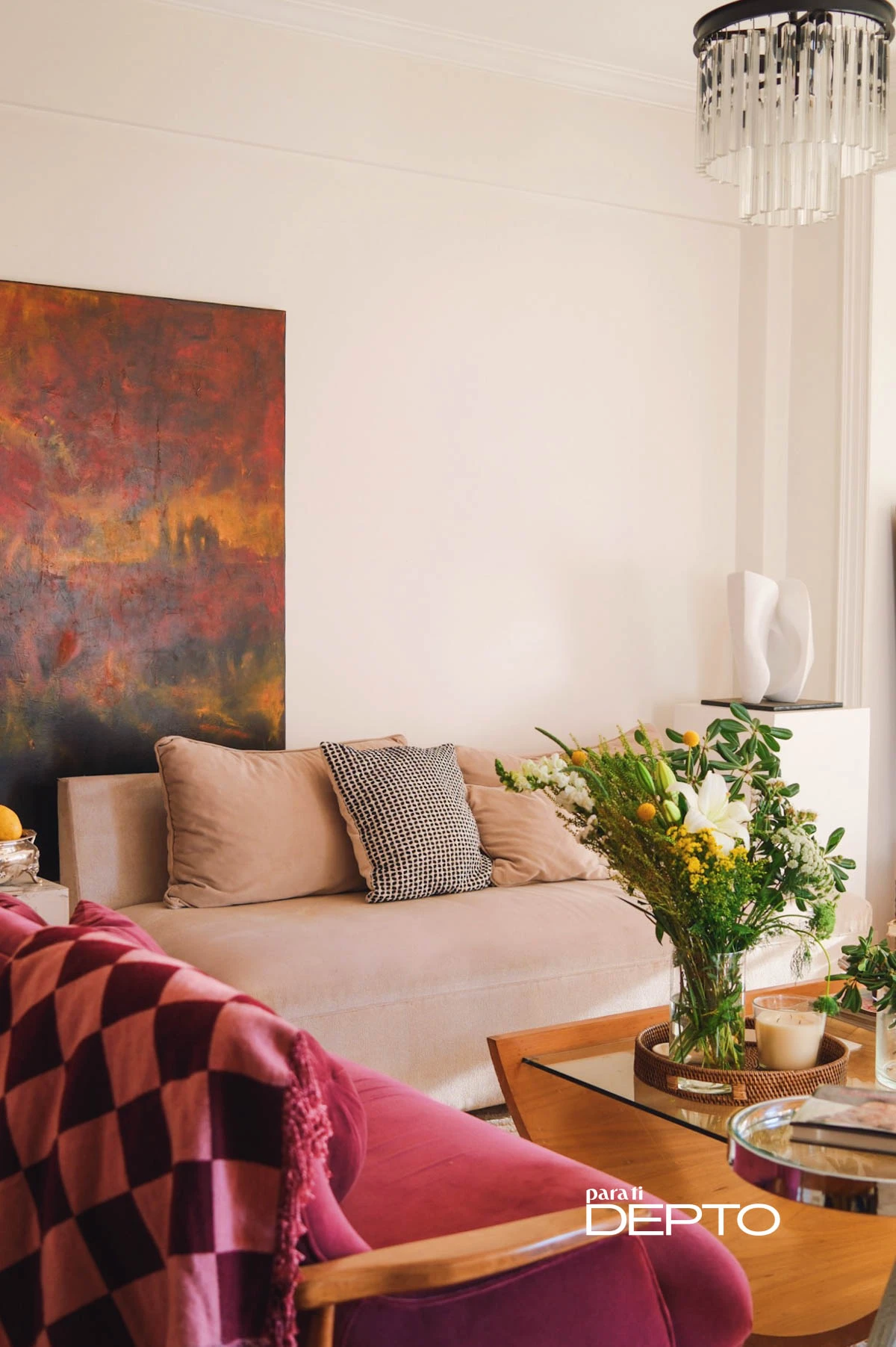  “Me interesa que cada objeto dialogue con el otro, generando capas”.  