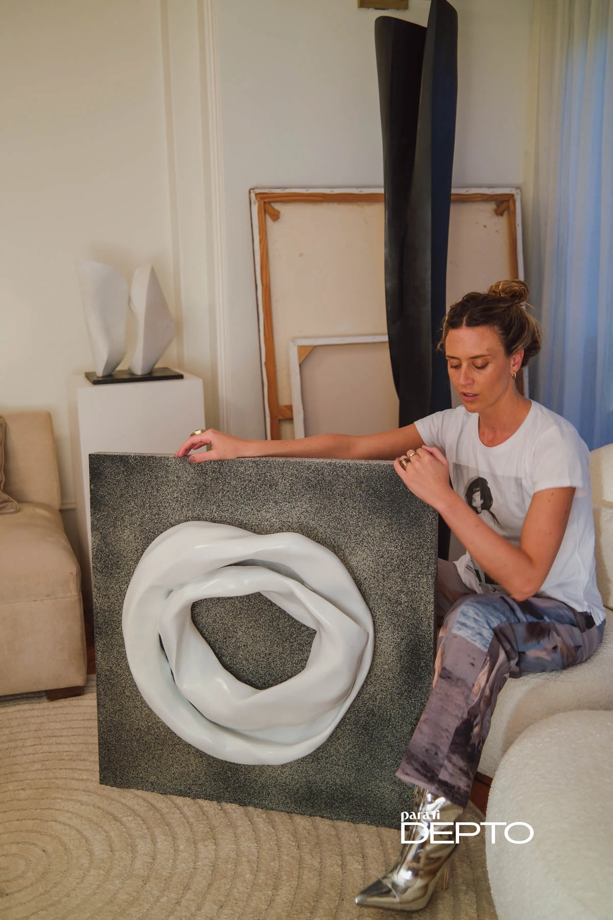 “Me interesa trabajar el interiorismo desde una mirada curatorial". 