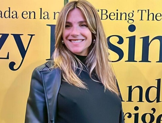 El look de María Belén Ludueña en el estreno de "Desde el jardín"