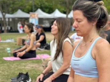 El mejor plan: festival de yoga y propuestas culturales al aire libre