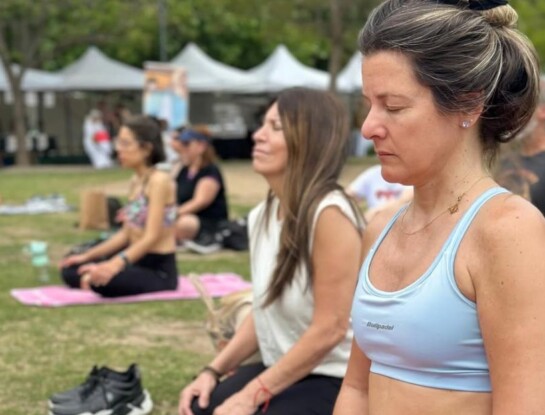 El mejor plan: festival de yoga y propuestas culturales al aire libre