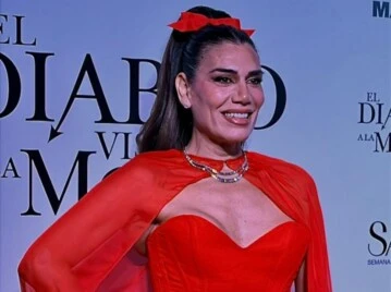 El sofisticado look de Flor de la V en la avant premiere de El Diablo Viste a la Moda 2