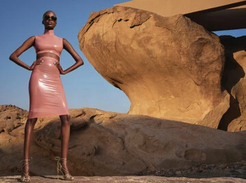 Aquazzura confirma que los tacos altos son clave para elevar cualquier look