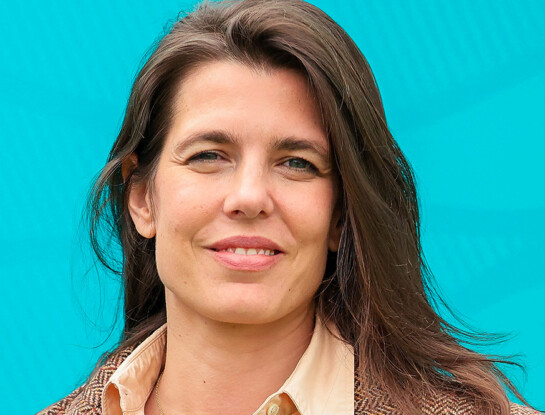 Charlotte Casiraghi confirma el nuevo quiet luxury: sastrería, denim y elegancia relajada en 2026.