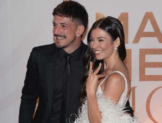 La China Ansa sorprendió en los Martín Fierro de la Moda: elegancia total white y joyas de brillantes