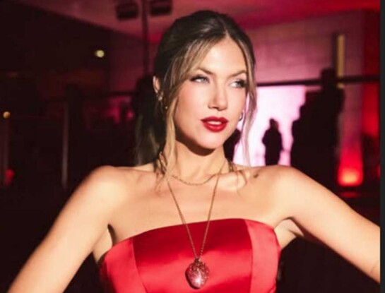 Stephanie Demner brilló en el pre-estreno de "El Diablo Viste a la Moda 2": todos los detalles de su espectacular look de Camila Romano