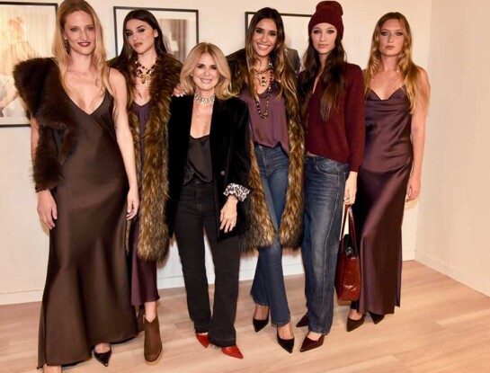 De los lenceros al denim con piel: las 5 tendencias de los 90 que Flavia Palmiero presentó en su nueva colección de invierno