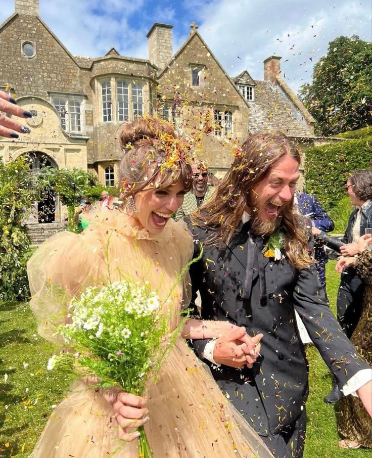 7 tendencias en bodas 2026: del pelo con volumen a las tortas temáticas que cuentan historia
