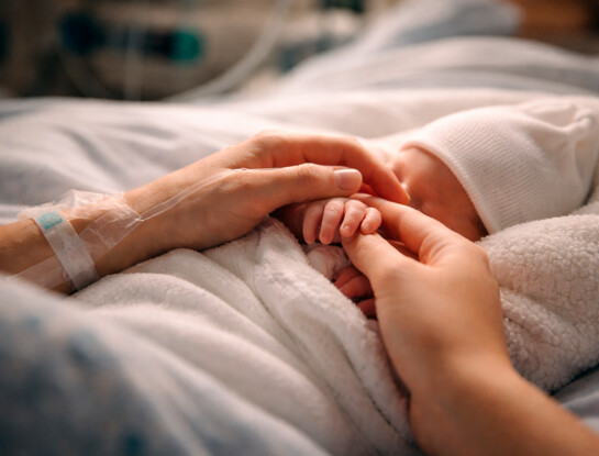 El bebé de la tragedia de Adamuz: nació mientras su mamá sigue en estado crítico