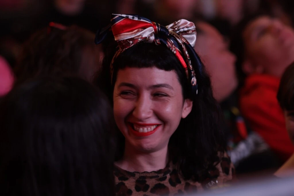 A lo largo de la presentación, su presencia fue constante y su actitud dejó ver una conexión especial con Fito.