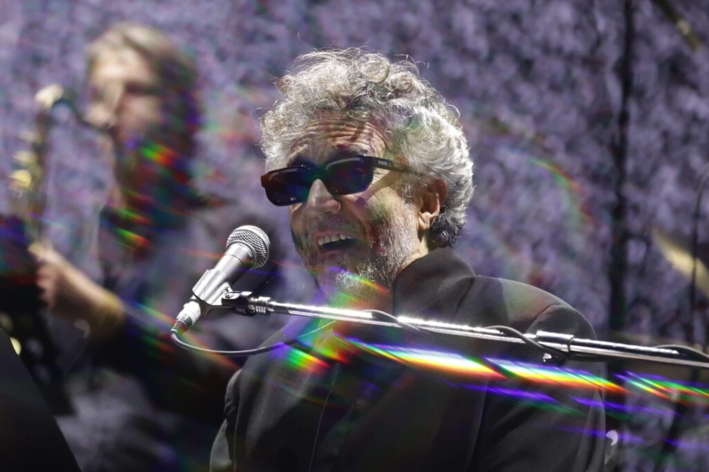 Si bien hasta el momento no hubo confirmaciones públicas sobre un noviazgo formal, lo cierto es que ambos vienen protagonizando distintas apariciones conjuntas que refuerzan la idea de una cercanía cada vez mayor.