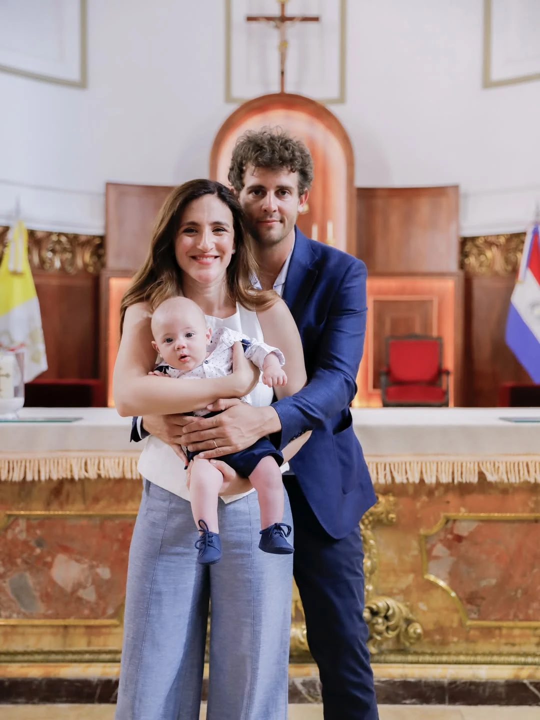 Carolina Amoroso junto a Guido Covini y su hijo Vicente. Fotos: IG. 