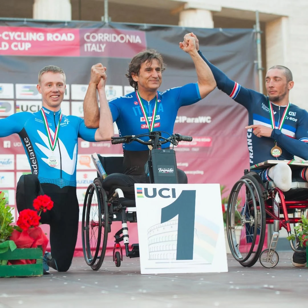 Alex Zanardi: perdió las piernas, fue dado por muerto y volvió a sobrevivir a otro accidente extremo