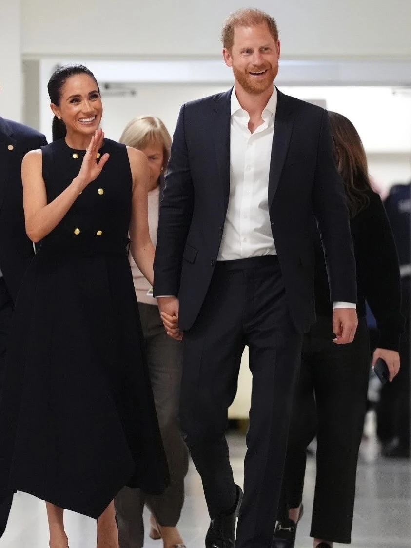 El guiño de Meghan Markle a Lady Di en Australia: los detalles de un look lady impecable