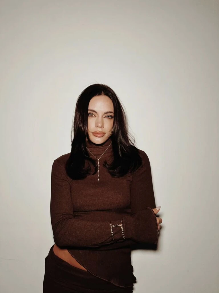 El look de Emilia Attias. Foto: IG