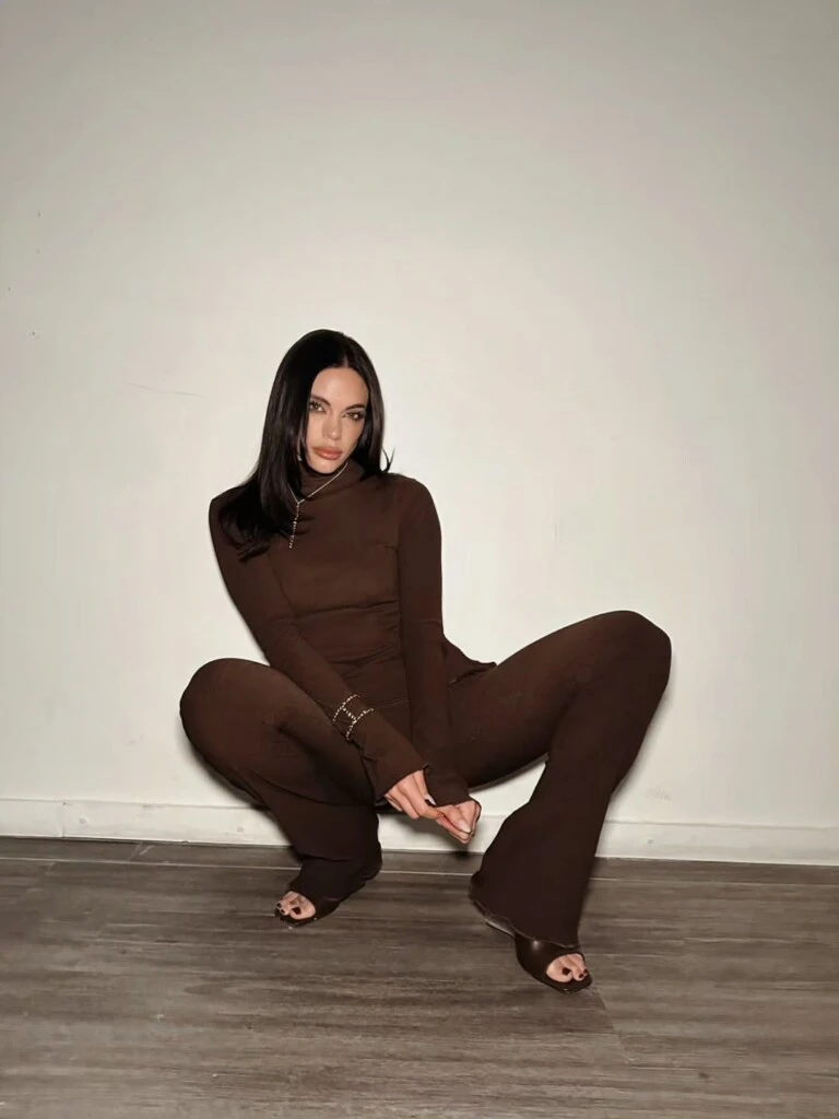 El look de Emilia Attias. Foto: IG