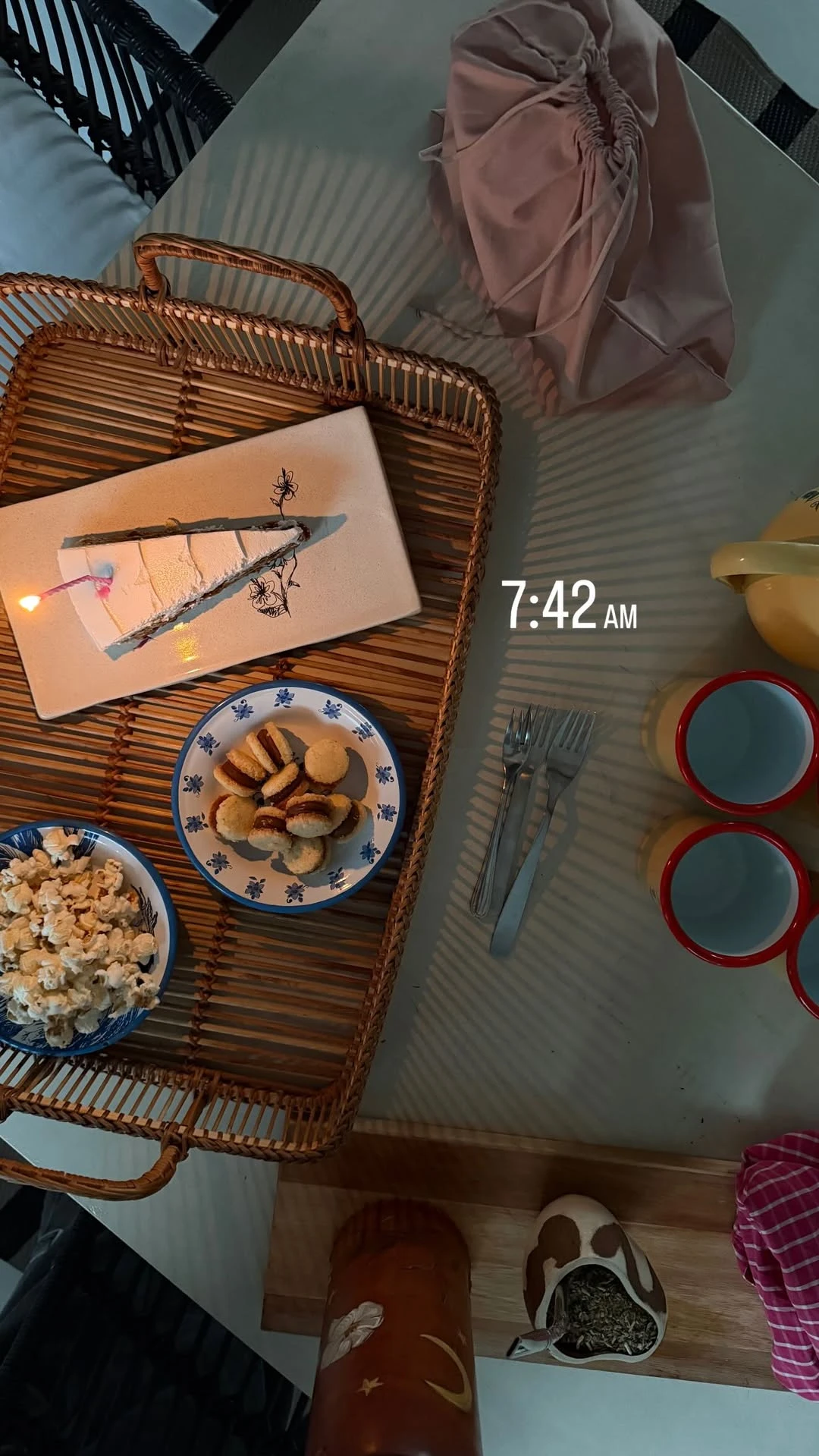 Zaira mostró el desayuno de cumpleaños de Malaika. Fotos: IG. 