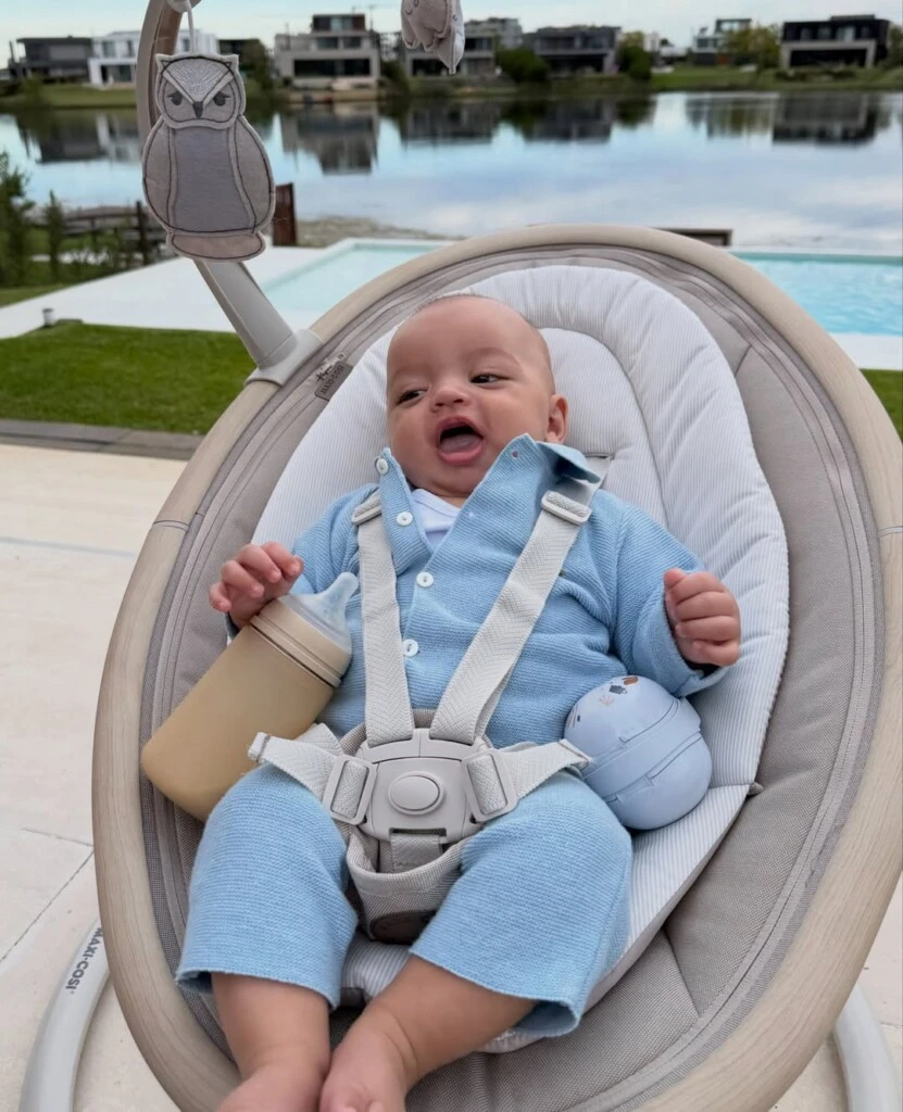 Sus seguidores destacaron la dulzura del momento, su parecido con la familia Fort y celebraron esta etapa que encuentra a Rocío completamente dedicada a la crianza.