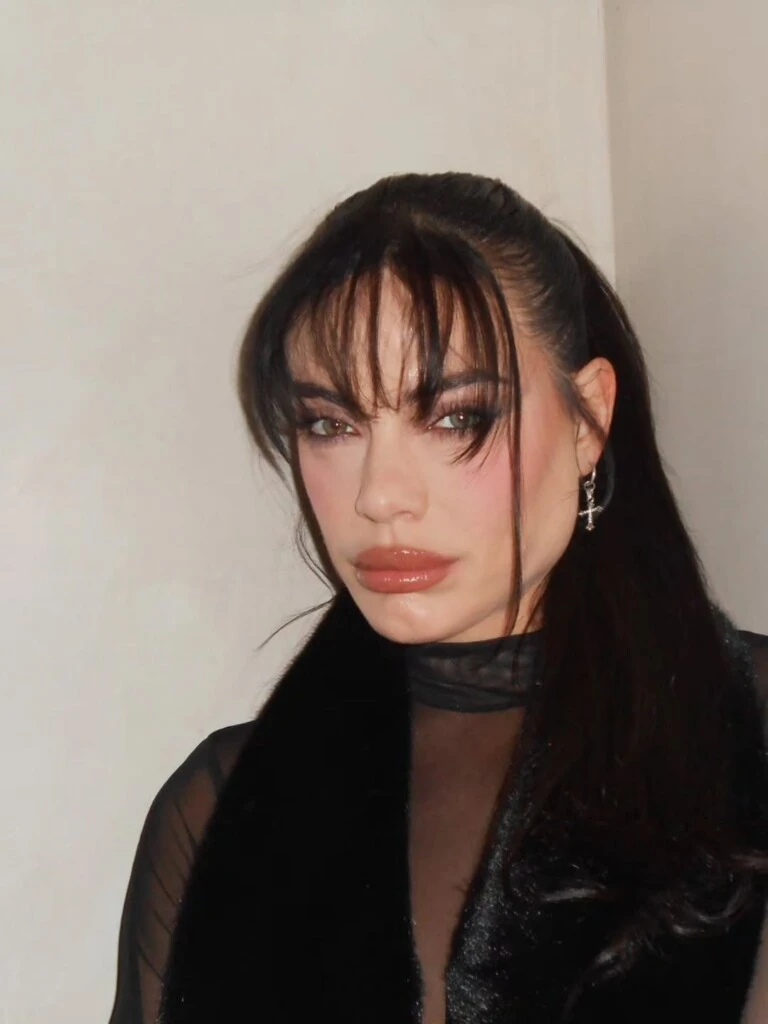 El look de Emilia Attias. Foto: IG