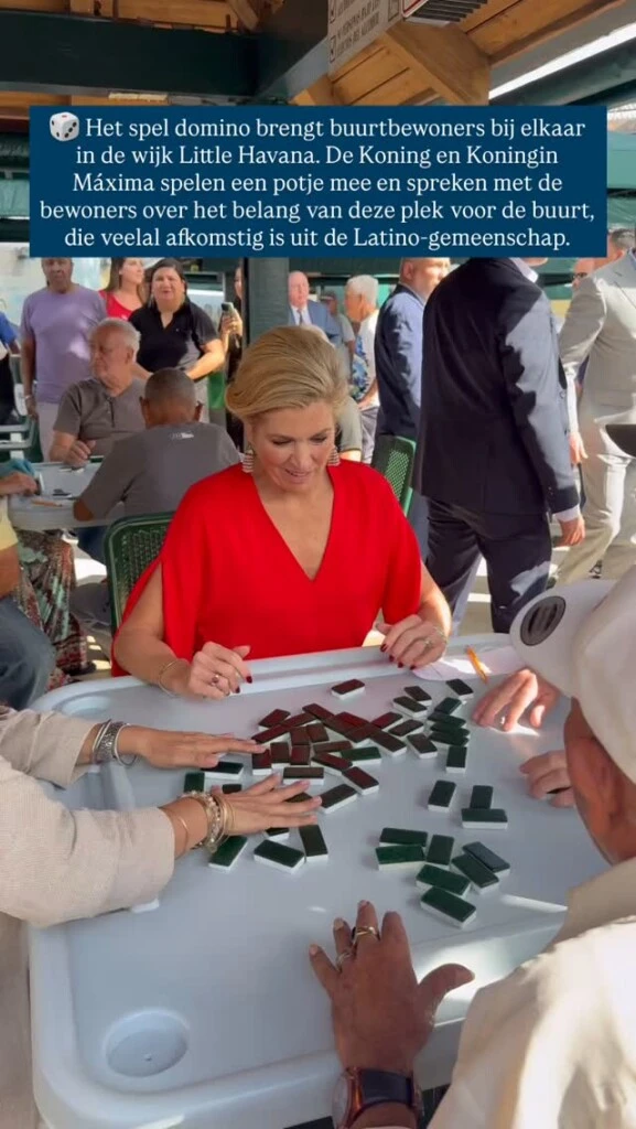 Máxima y dos impactantes looks monocolor en tonos vibrantes durante su paso por Miami