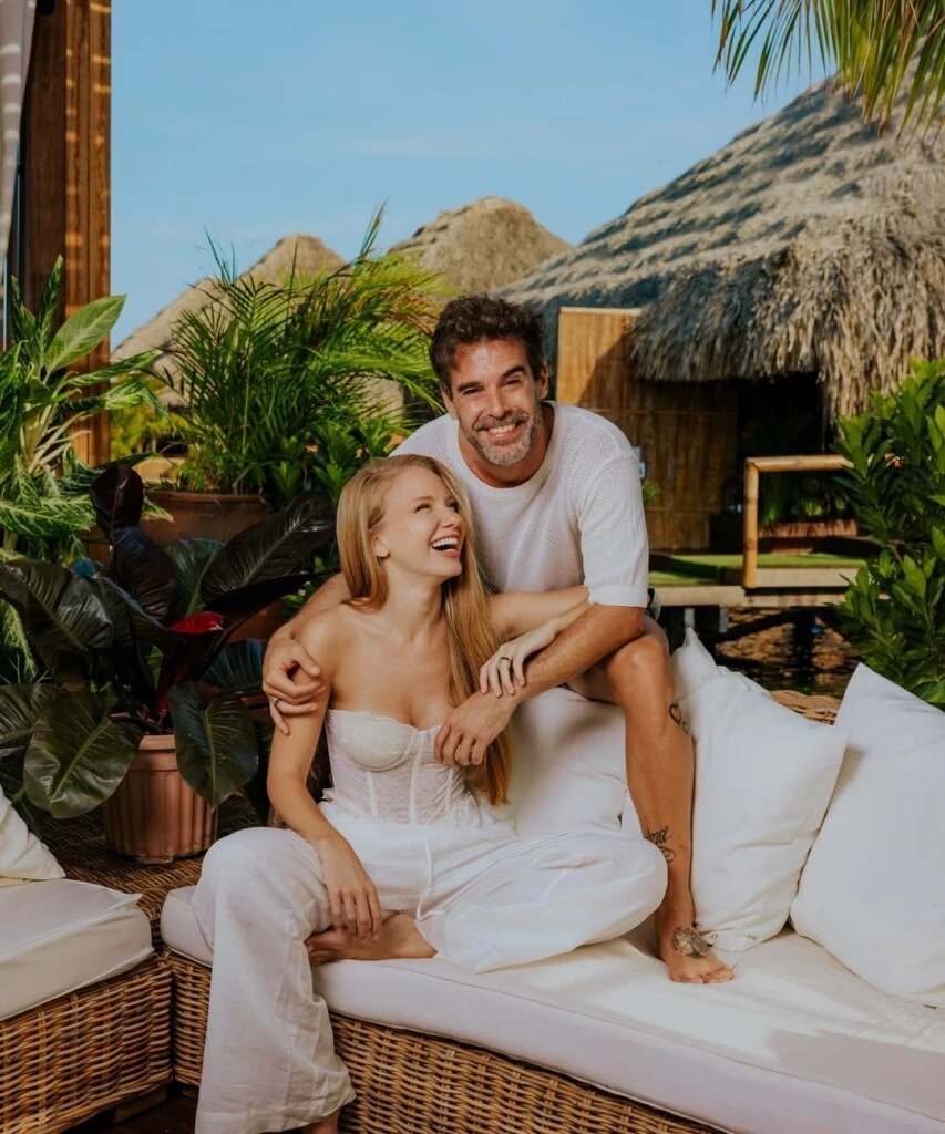 Entre las imágenes más destacadas, se vieron fotos artísticas tomadas en los pasillos y espacios al aire libre del hotel.